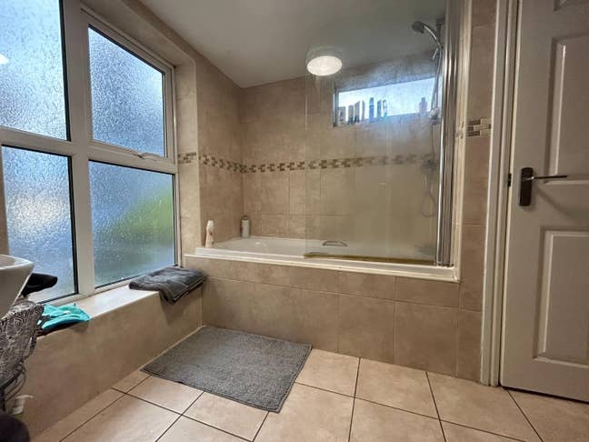 Room to Let in Aberystwyth student house Main Photo
