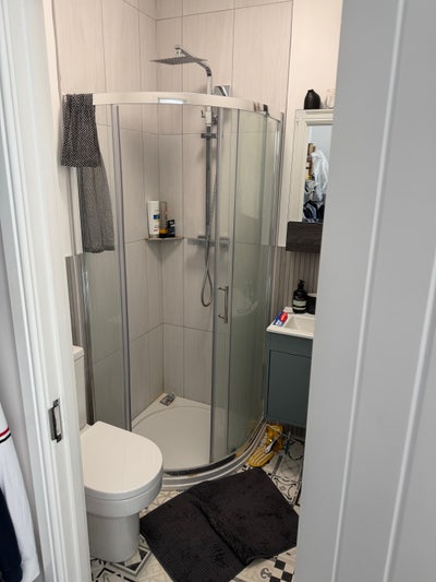 Large room available in Henleaze Main Photo