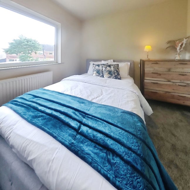 En-Suite Rooms - South Wirral (Great Sutton) Main Photo