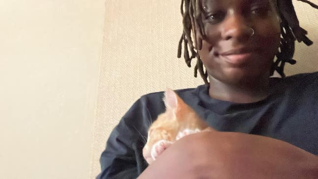 18 looking for cheap pet friendly whole flat  Main Photo