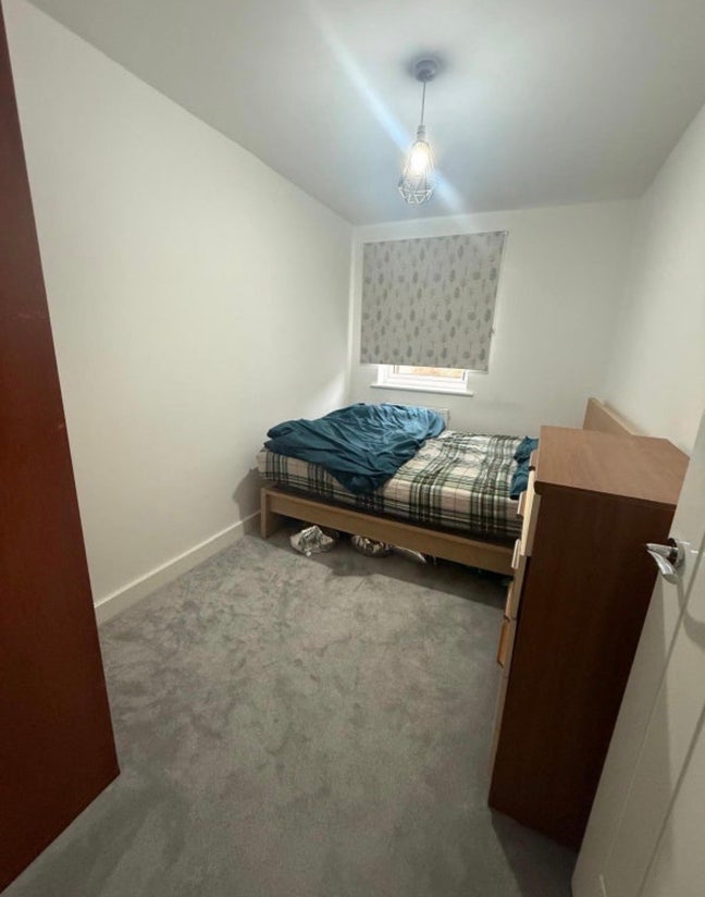 Small Room Available – Female Only Main Photo