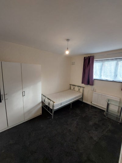 Ground Floor Rooms | Private Entrance | E15  Main Photo