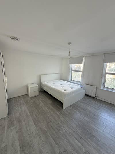 Bright room in the heart of Camberwell! (284) Main Photo