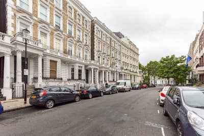 Kensington maisonette to rent with balcony  Main Photo