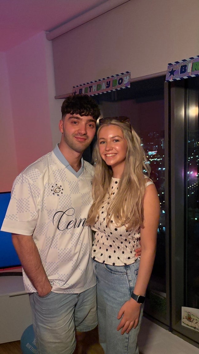 Looking for flat share/ buddy up in city centre Main Photo