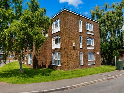 1 Bed Flat, Hendon Park Row, NW11 Main Photo