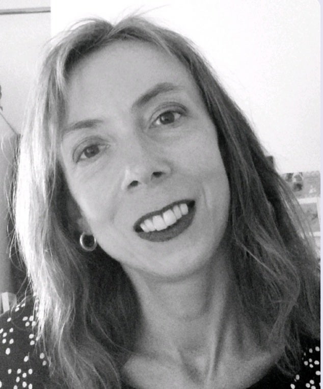 I am a professional female aged 45... Main Photo