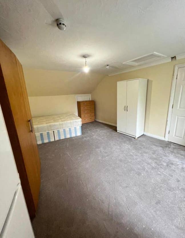 4 PEOPLE? Double + double en-suite Main Photo