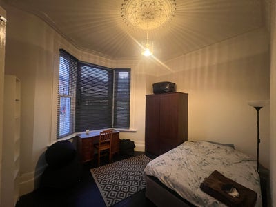 Double Room w private bathroom - PT/flexible days Main Photo