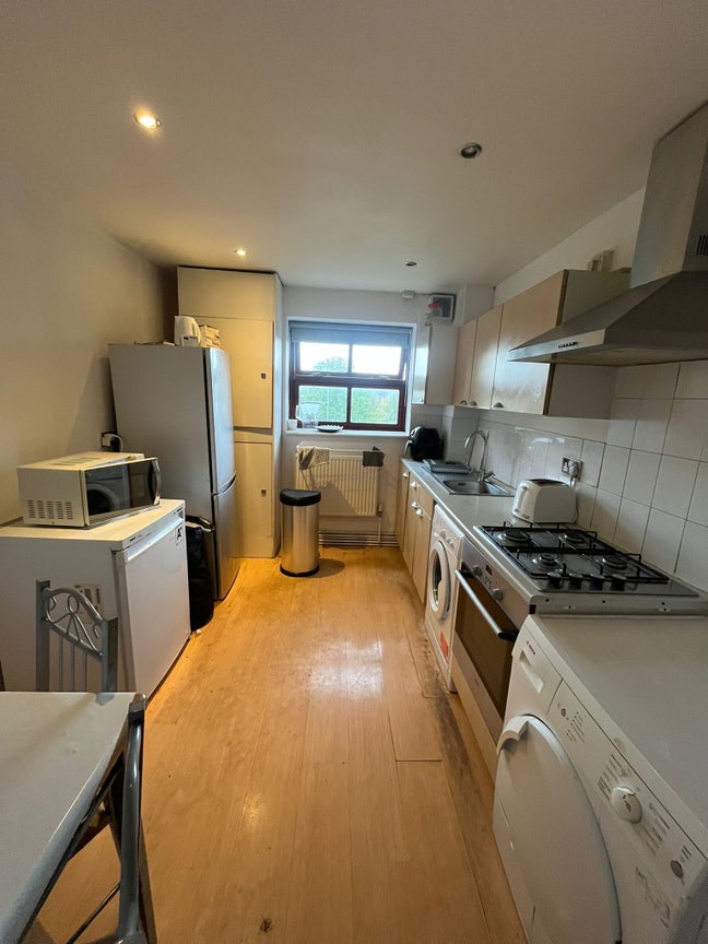 Shared House in LS8 Available Now Main Photo