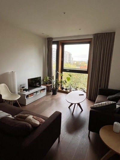 Cosy en-suite room in East Village  Main Photo