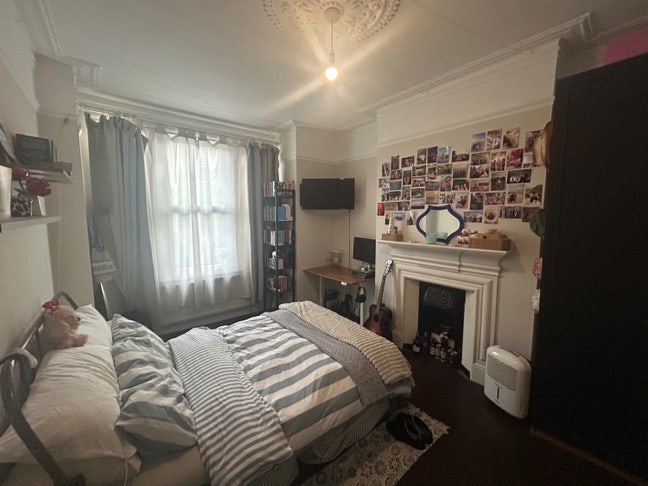Double room in Sunny Balham  Main Photo