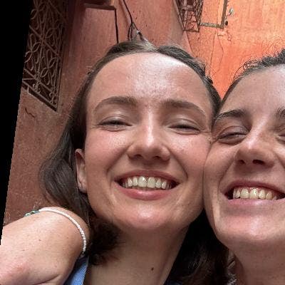Tidy/fun gal looking for calm/clean flatshare Main Photo