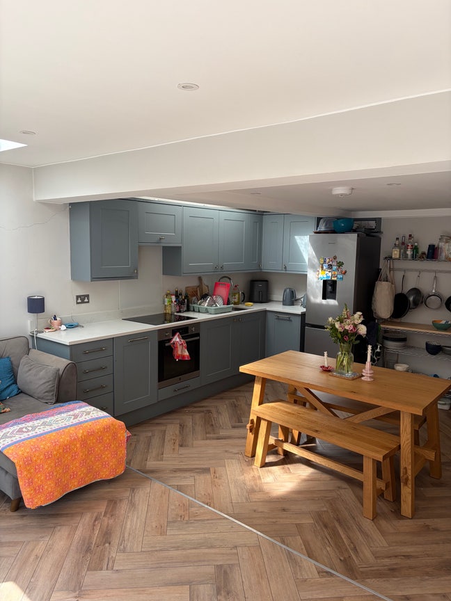 Double room in homely Tooting flat!  Main Photo