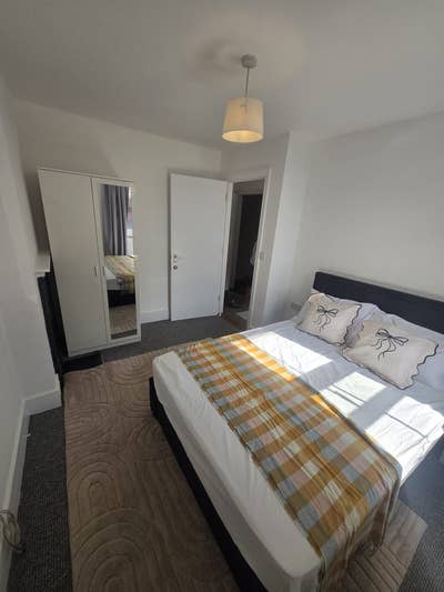 Furnished double rooms to let Maidstone centre Main Photo