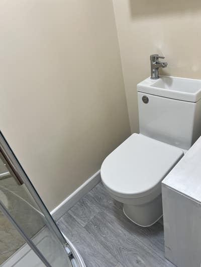 1 Single Room En-suite, Crawley - Bills Included Main Photo