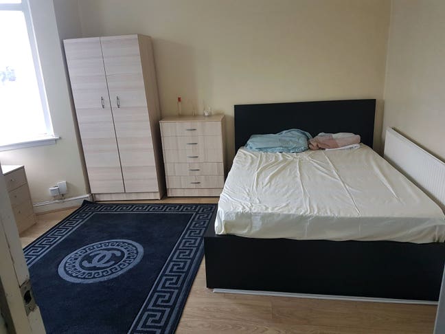 Room to let  Main Photo