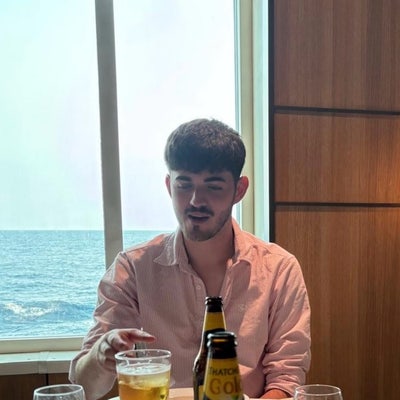 Hiiiii!   If you can’t message on here, my ... Main Photo