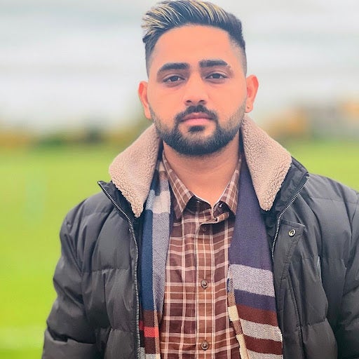 Professional Male seeks a single or double room Main Photo