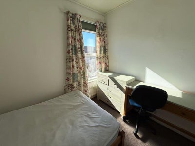 Furnished Room in Lancaster Main Photo