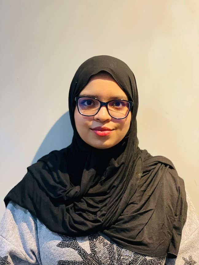 I am a female tenant looking for a room in an... Main Photo