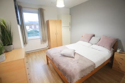 Spacious Double Room | Epc C | High Speed internet Main Photo