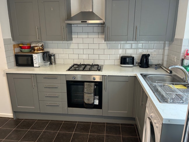 Spacious double room with ensuite Main Photo