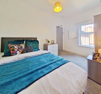 Ideal Chester Rooms - close to River Dee Main Photo