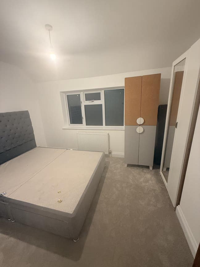 Double bedroom near CH and NOC Main Photo