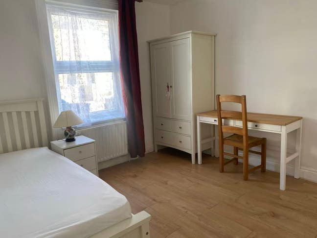 Double rolm to rent Main Photo