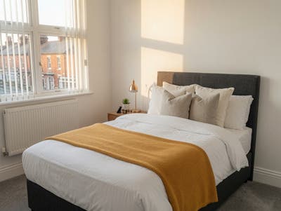 Modern Double Rooms | Near Trafford Centre Eccles Main Photo
