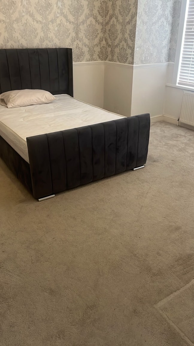 1 double bedroom in Newbury Park  Main Photo
