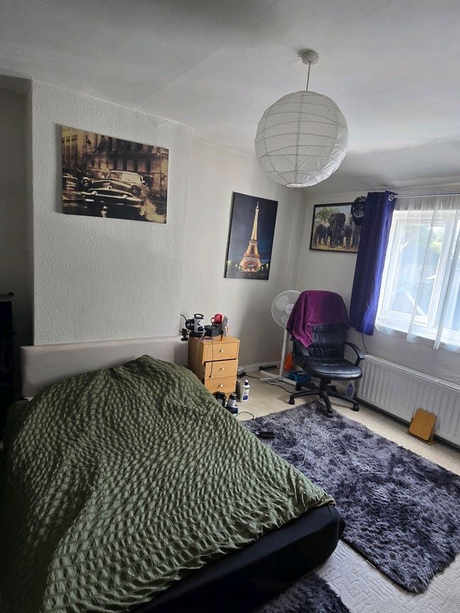 Kingsize room for rent Main Photo