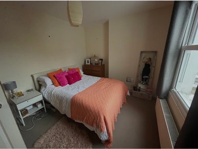 Double bedroom in Tooting Bec - 2 mins from tube  Main Photo