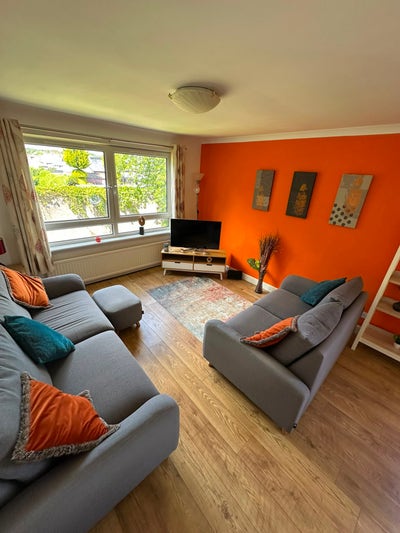 Two bedroomed West End Flat Main Photo