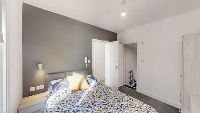 Refurbed Rooms Main Photo