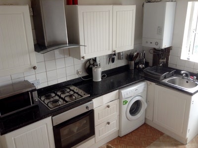 Bright Double Room - Penge West/ Crystal Palace Main Photo