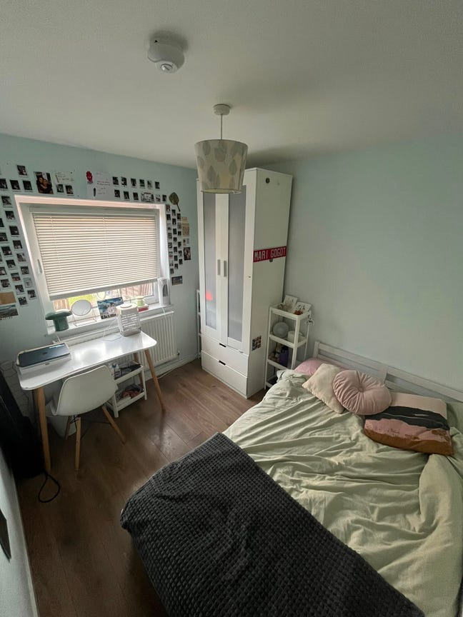 Stunning double room, Three Bridges from 27/07/26 Main Photo