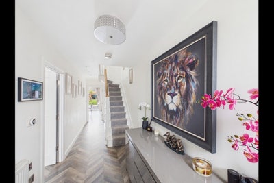 Large room with En-Suite. Main Photo