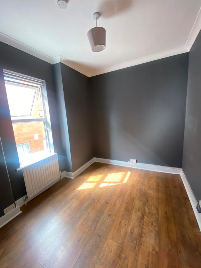 Newly Renovated Spacious Doublebed Room(En-Suite)  Main Photo