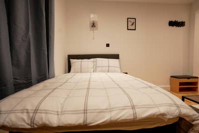 Spacious Ensuite| 54 St. Jude's Road| With Gym Main Photo