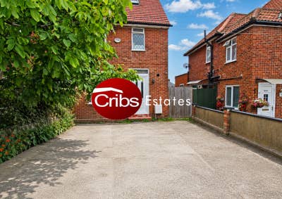 En-Suite Double Room to Rent in Morden SM4 Main Photo