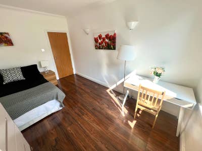 🦉Spacious Room Available in Crossharbour – &pound;1,100 Main Photo