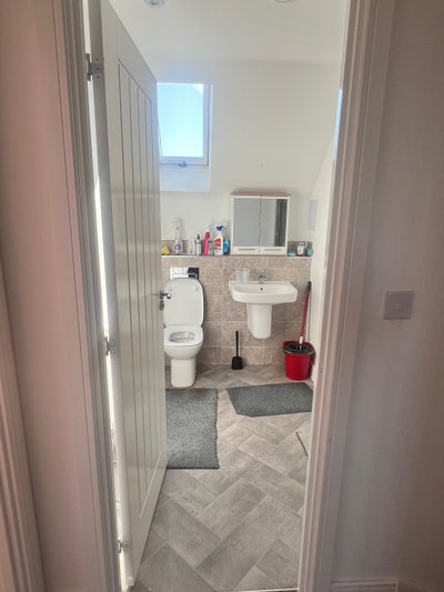 Single room for rent  Main Photo