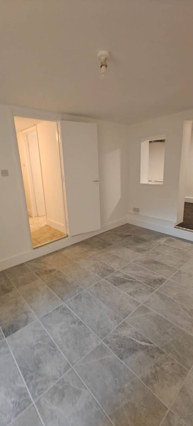 1 BEDROOM | SE6 1AT  Main Photo