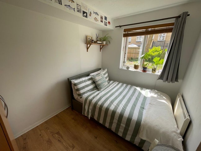 Flat in South Bermondsey  Main Photo
