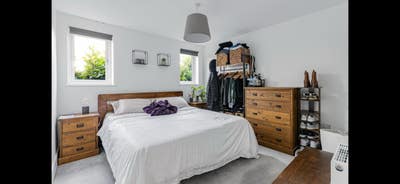 Super King bed, en-suite & own private  lounge Main Photo