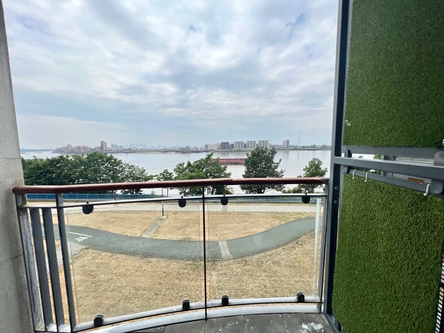 2 Bed 2 Bath Riverside Apartment SE28 Main Photo