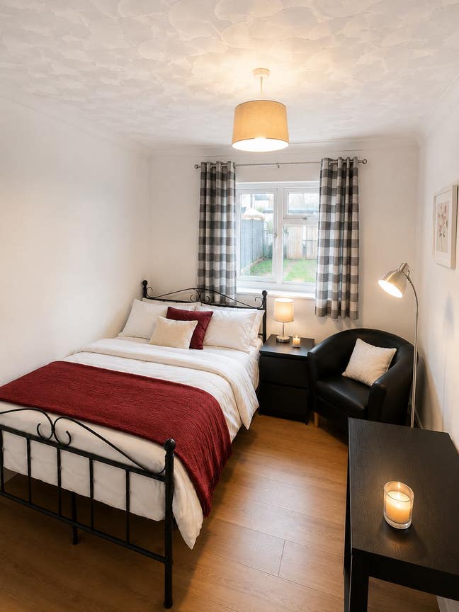 Lovely house share available now! Main Photo