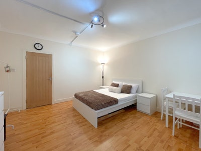 Very Big Doubleroom in Marylebone Main Photo